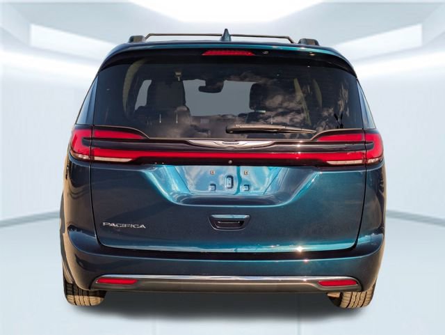 Used 2022 Chrysler Pacifica Touring-L image 5