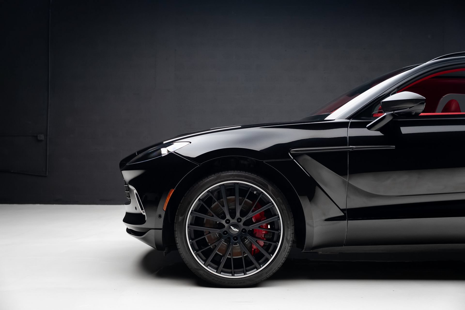Used 2022 Aston Martin DBX AWD/4WD image 19