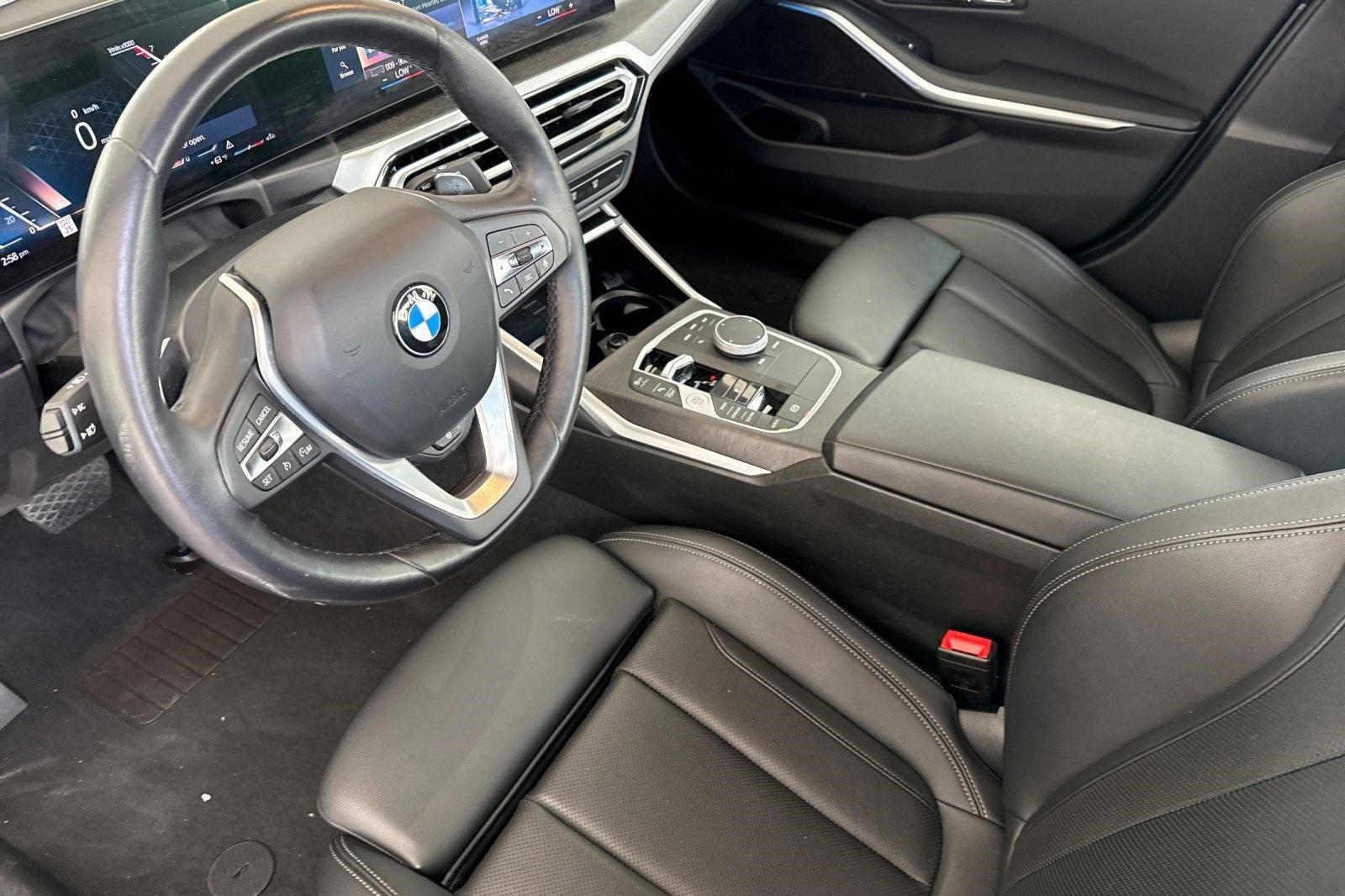 Used 2023 BMW 330i xDrive Sedan w/ Driving Assistance Package AWD/4WD image 4