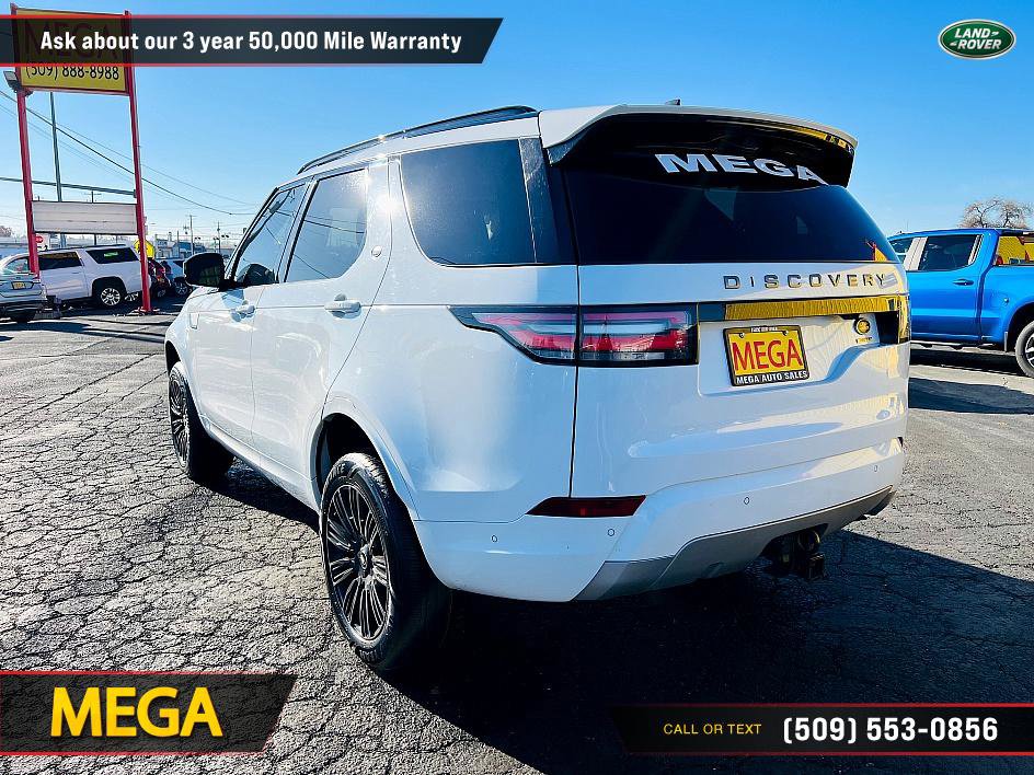 Used 2017 Land Rover Discovery HSE image 11