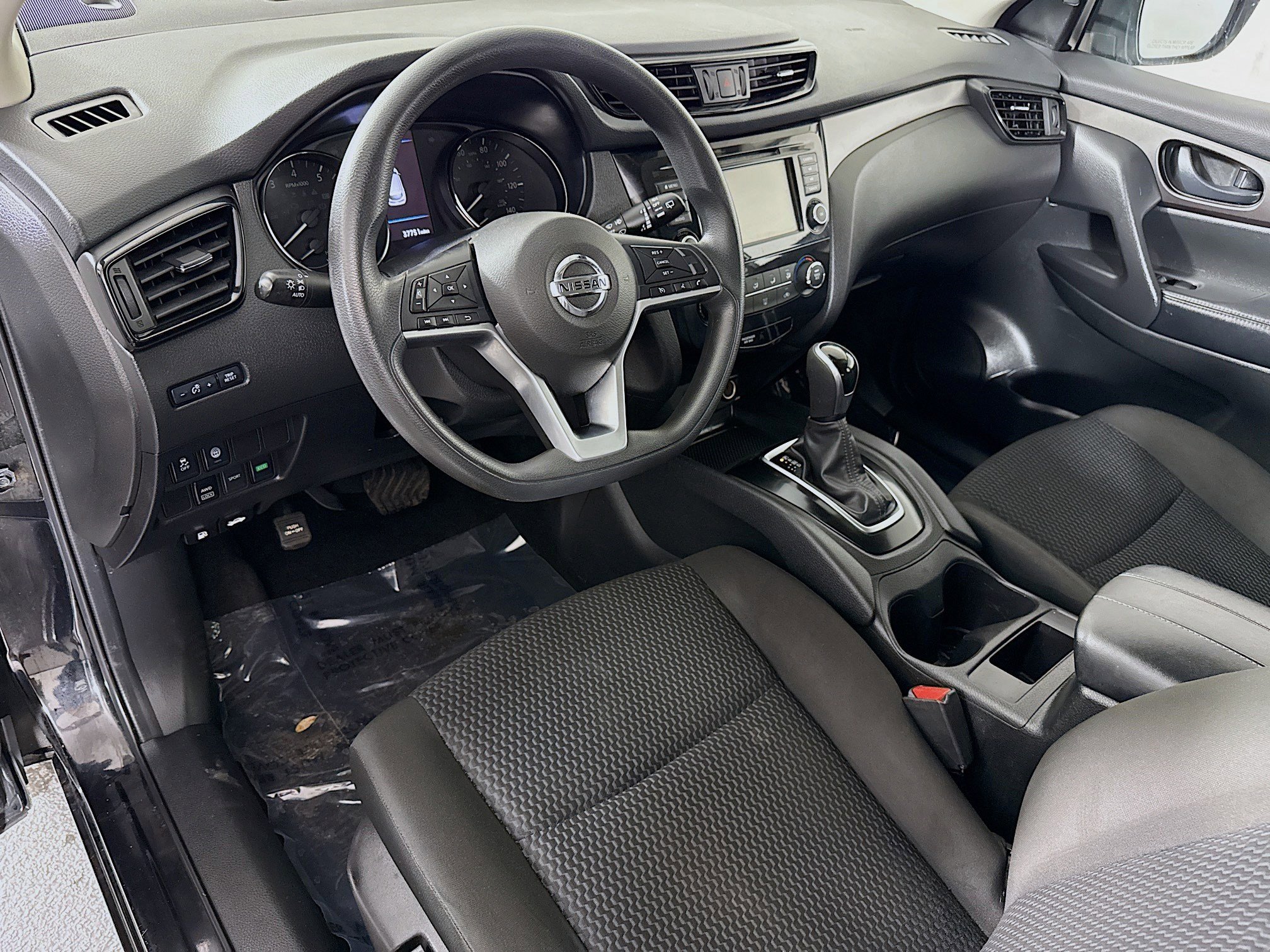 Used 2020 Nissan Rogue Sport S image 22