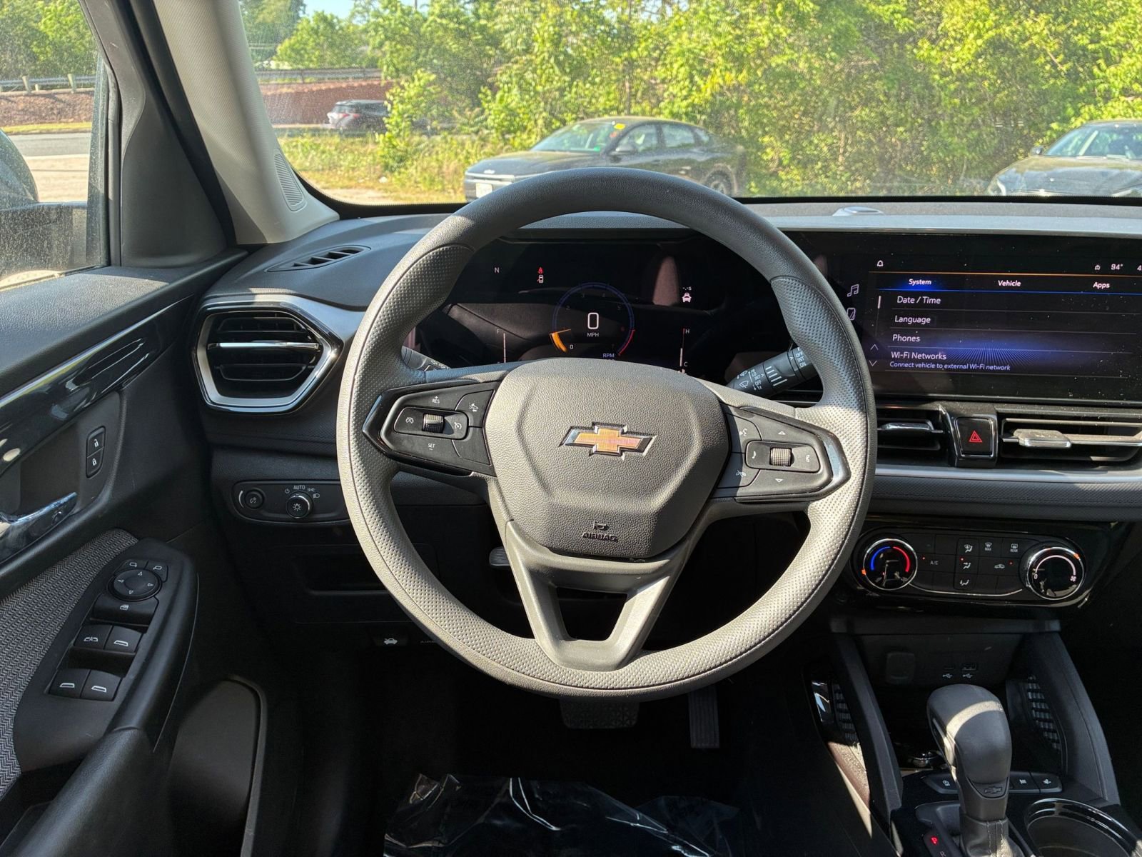 Used 2025 Chevrolet TrailBlazer LT FWD image 32