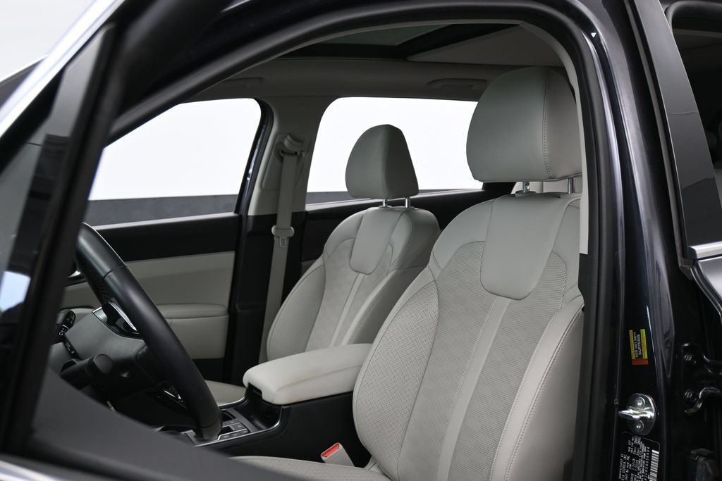 Used 2025 Kia Sorento S w/ Panoramic Sunroof Package FWD image 10