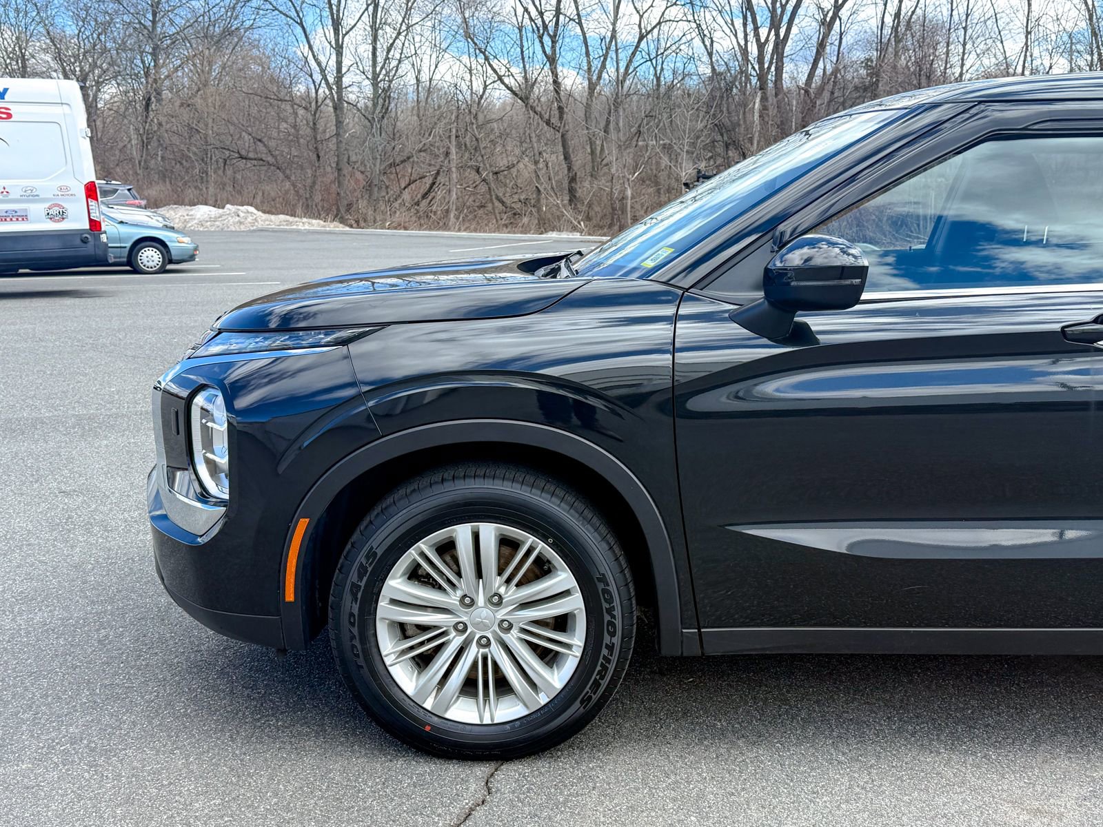 Used 2024 Mitsubishi Outlander ES image 8