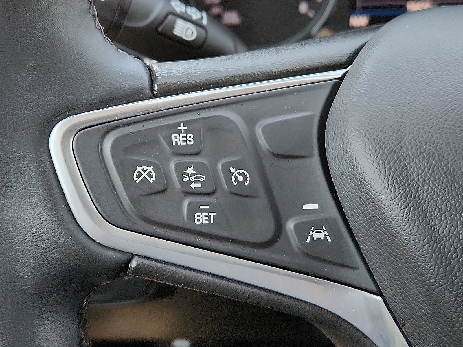 Used 2023 Chevrolet Equinox LT FWD image 15