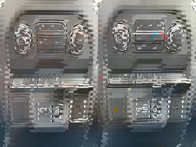 Certified 2025 Chevrolet Silverado 1500 Custom image 47