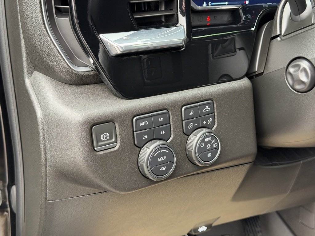 Used 2023 Chevrolet Silverado 1500 High Country image 22