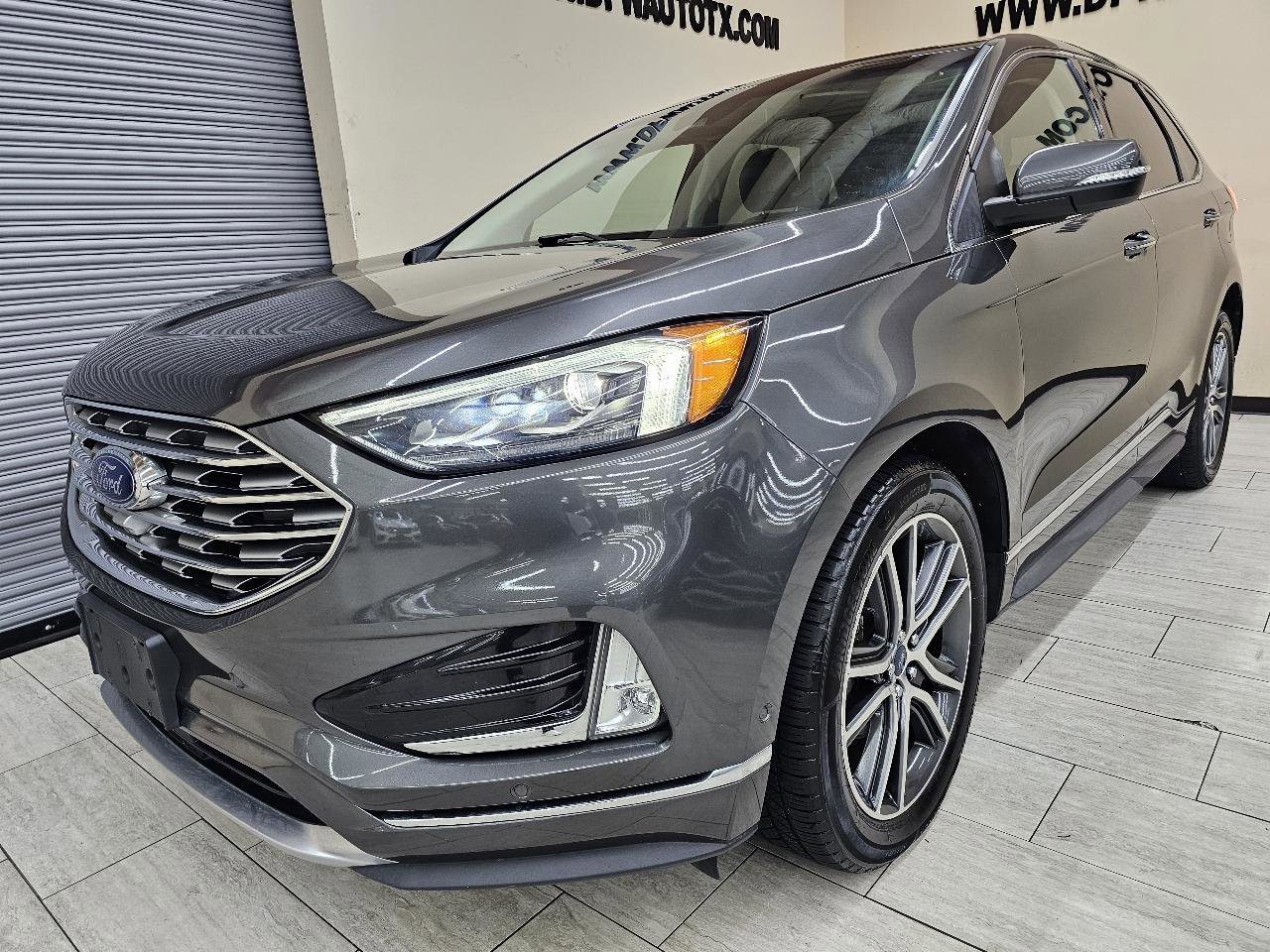 Used 2019 Ford Edge Titanium w/ Equipment Group 301A FWD image 2