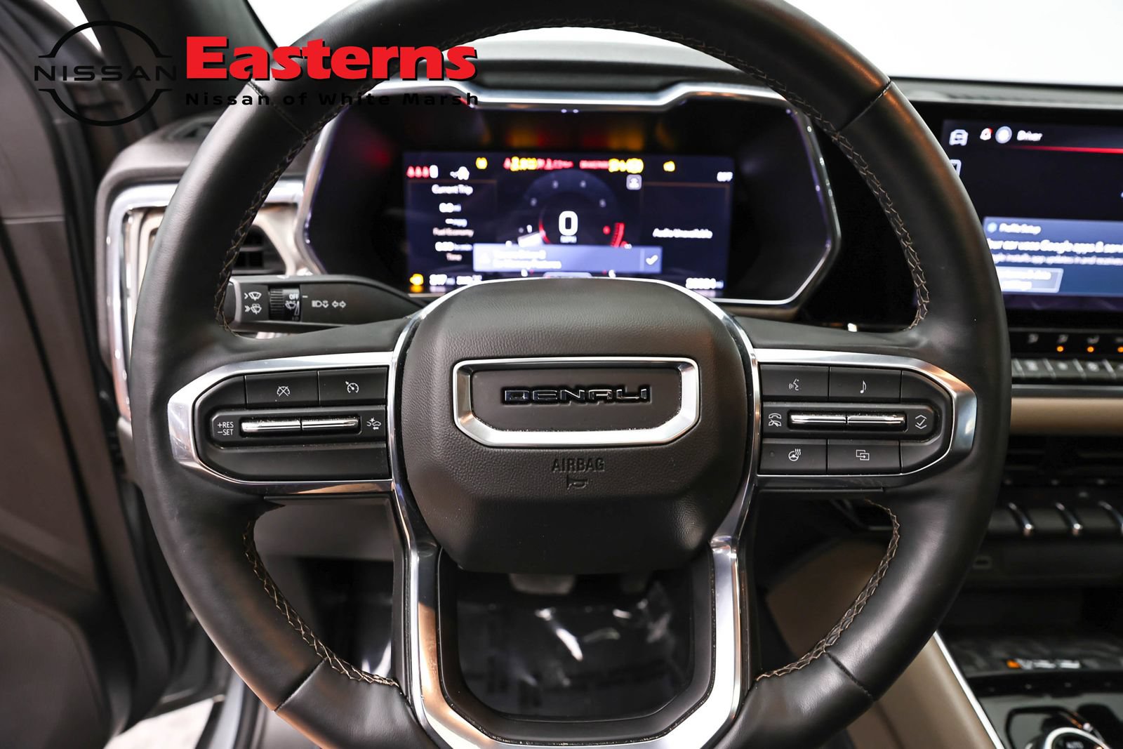 Used 2024 GMC Canyon Denali AWD/4WD image 10