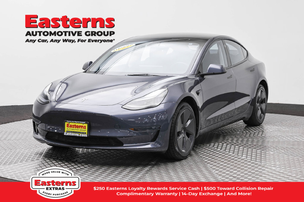 Used 2023 Tesla Model 3 Standard Range RWD image 1