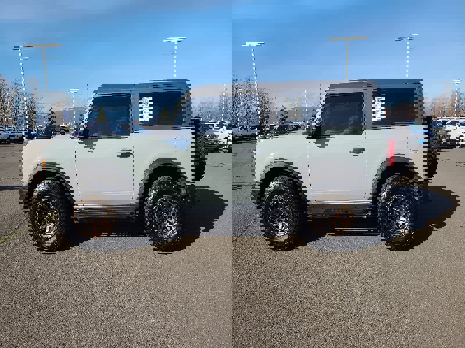 Used 2023 Ford Bronco Outer Banks image 11