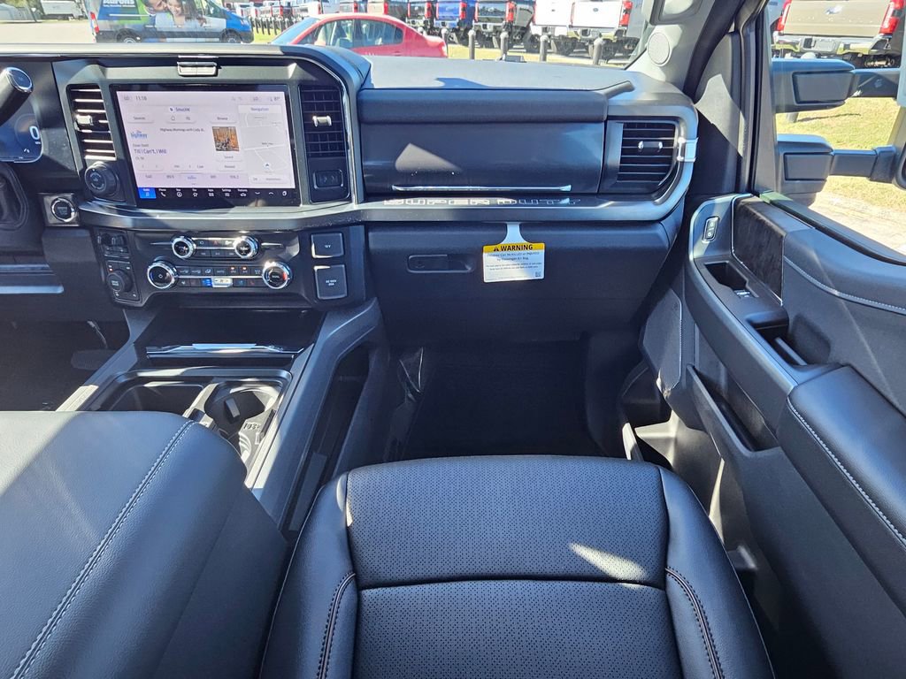 New 2026 Ford F250 Lariat w/ Black Appearance Package image 31