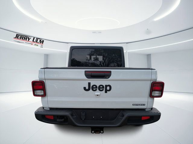 Used 2021 Jeep Gladiator Sport image 4