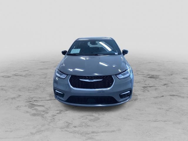 Used 2025 Chrysler Pacifica Select FWD image 5