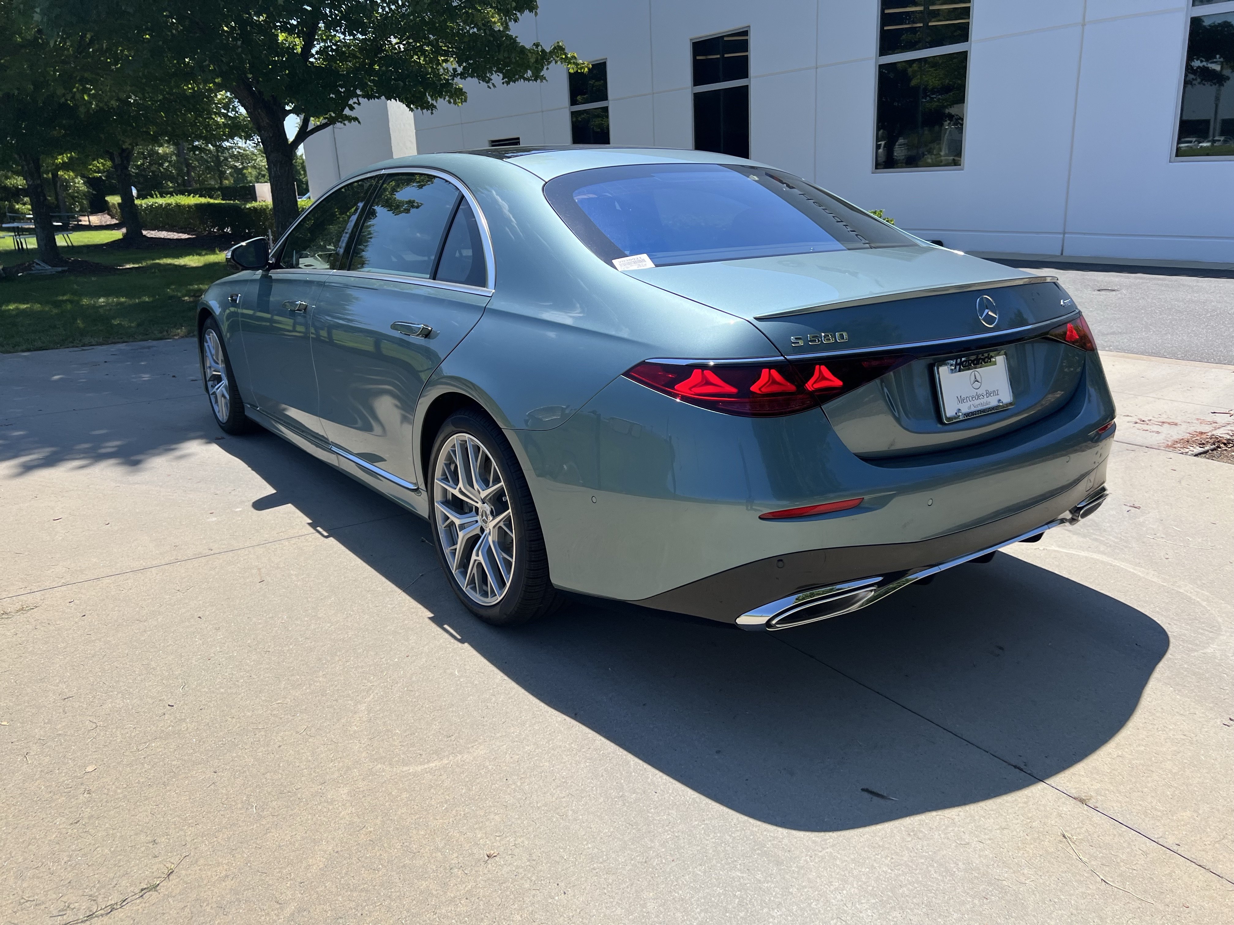 New 2027 Mercedes-Benz S 580 4MATIC Sedan image 7