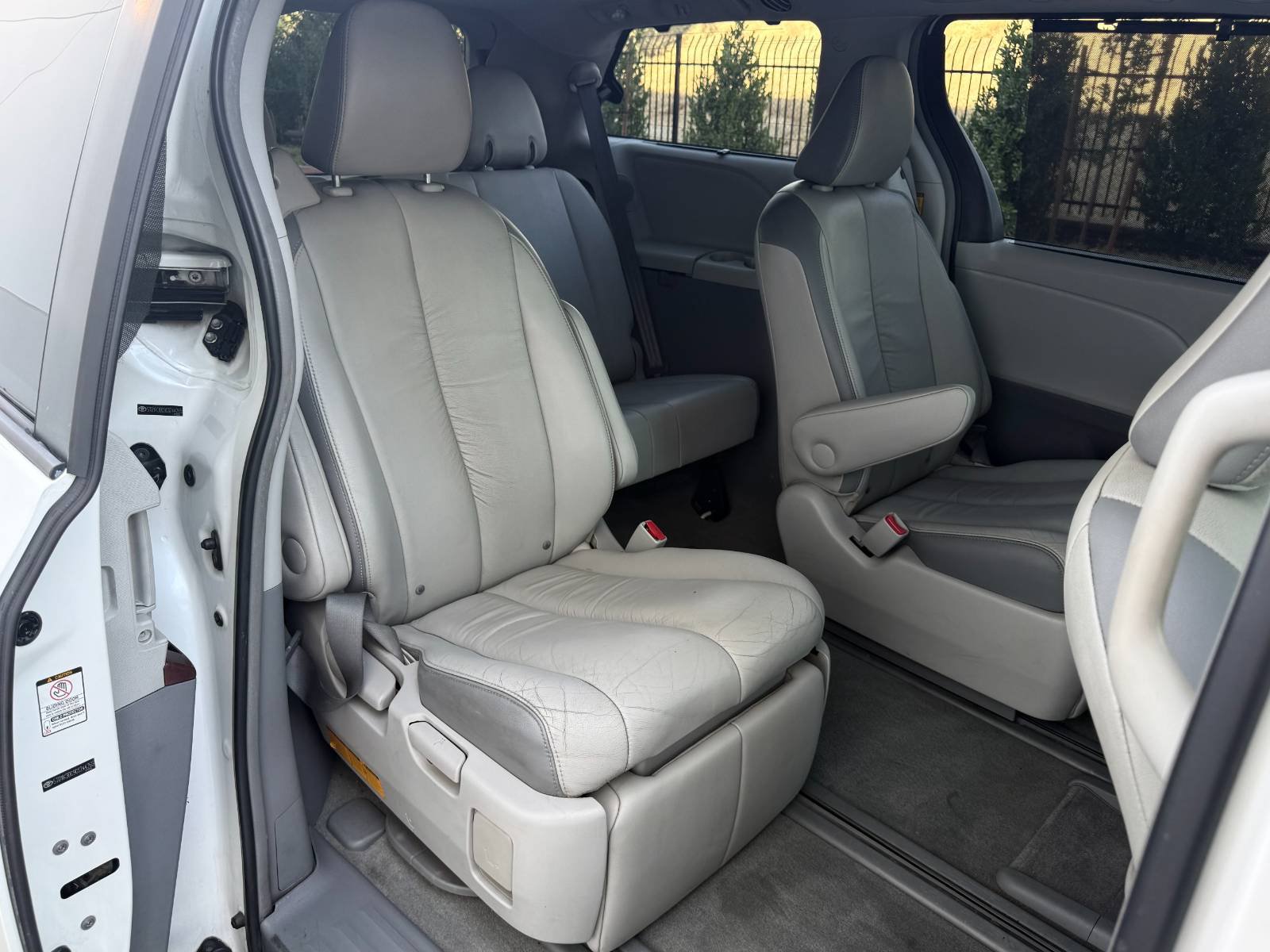 Used 2012 Toyota Sienna Limited w/ Premium Pkg FWD image 36