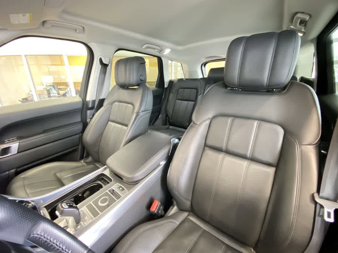 Used 2021 Land Rover Range Rover Sport SE image 13