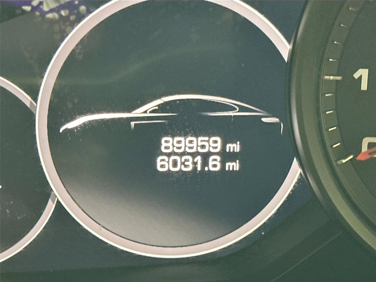 Used 2017 Porsche Panamera 4 image 13