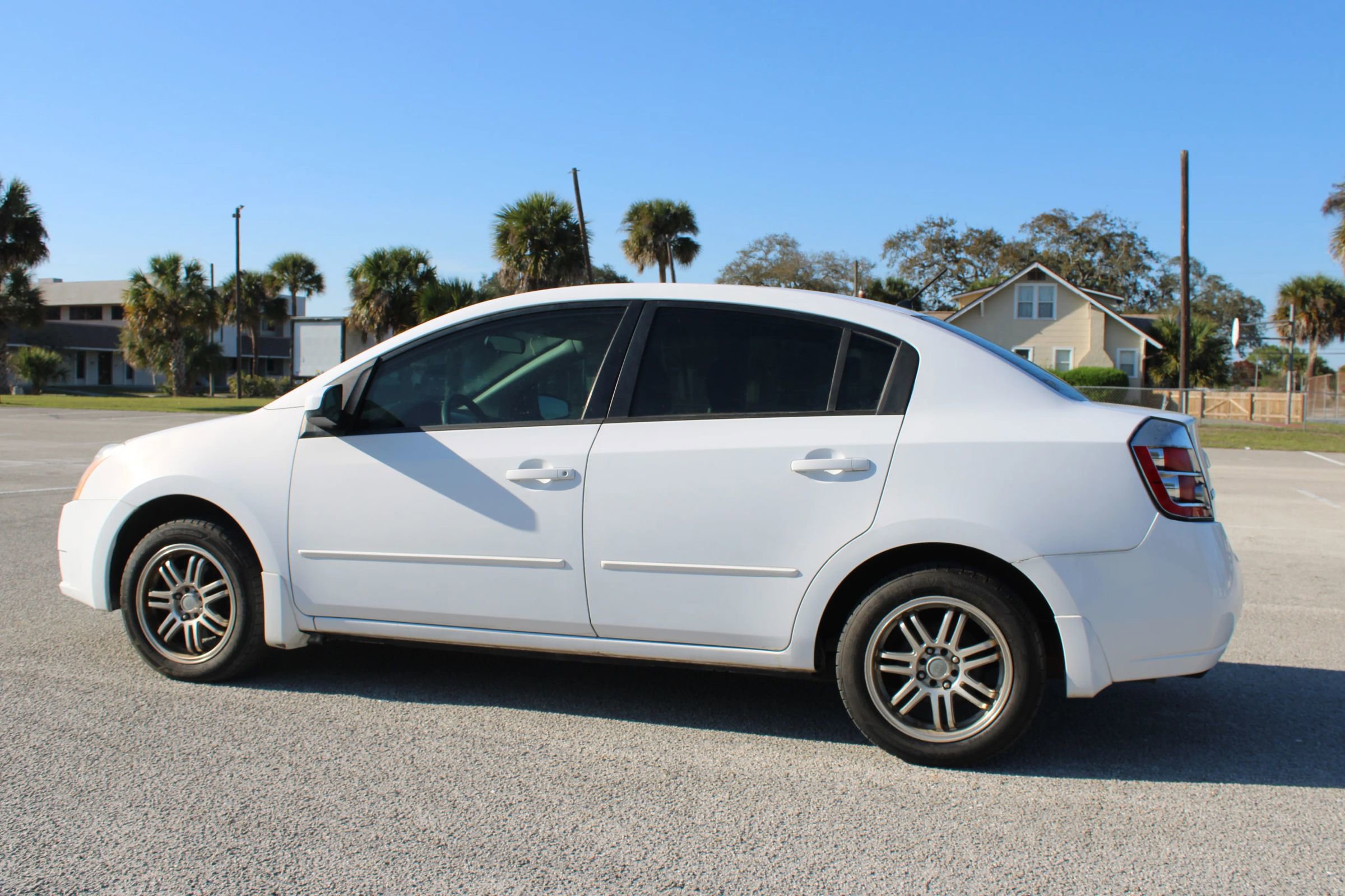 Used 2008 Nissan Sentra 2.0 S image 3