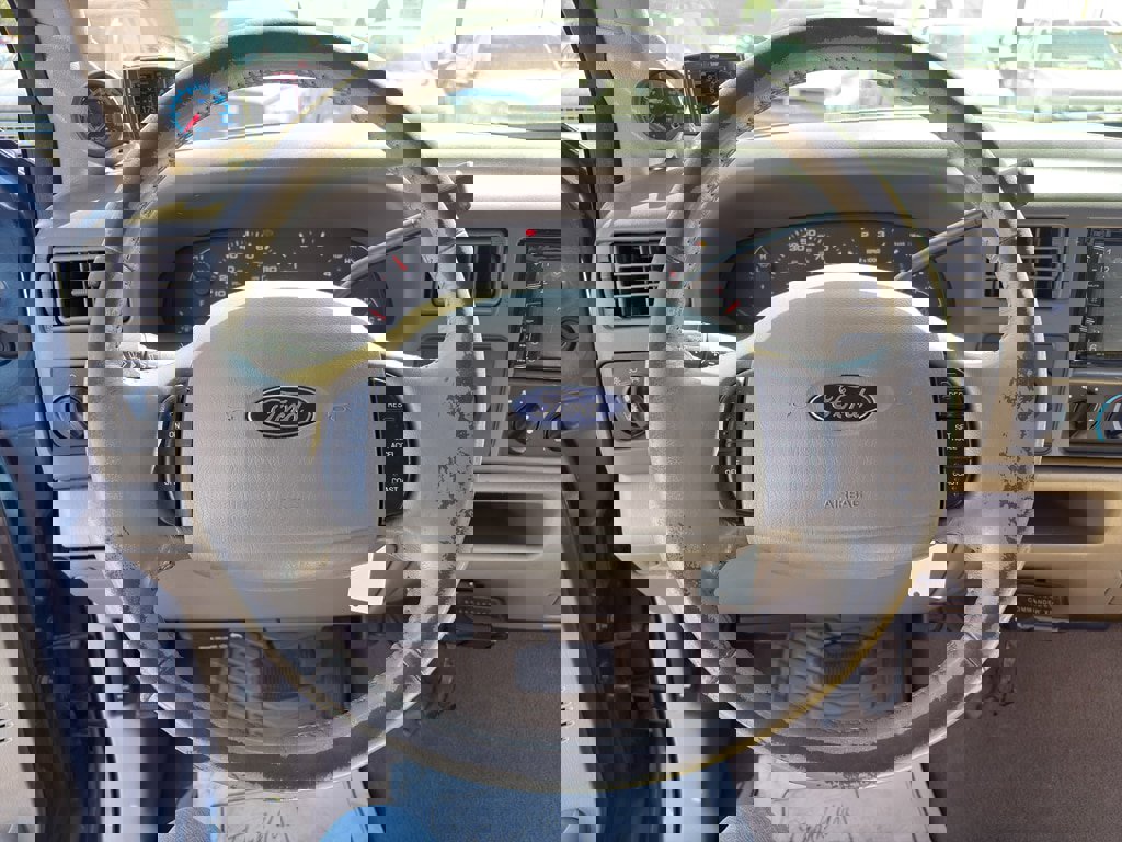 Used 2004 Ford F250 image 12