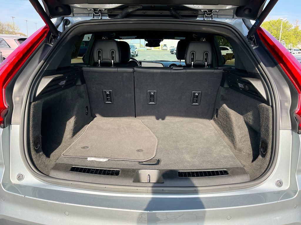 Certified 2025 Cadillac XT4 Premium Luxury image 31