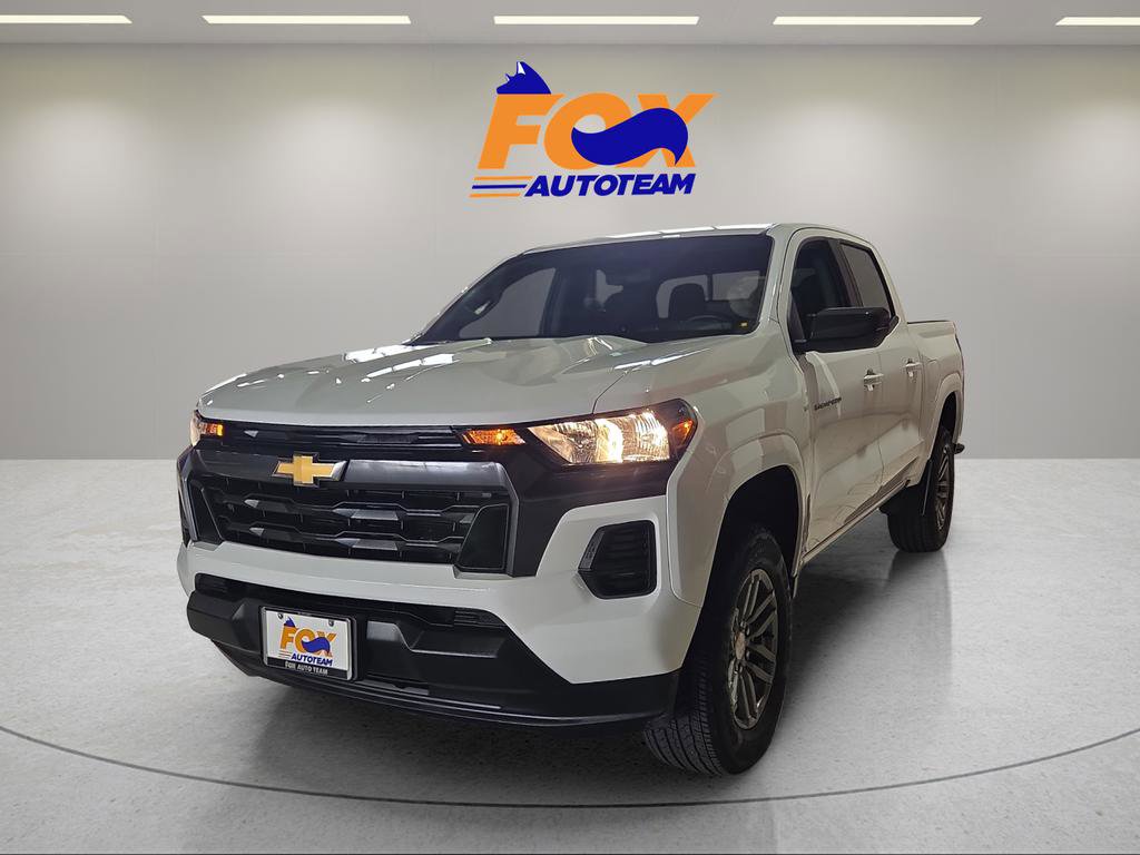 Used 2024 Chevrolet Colorado LT image 1