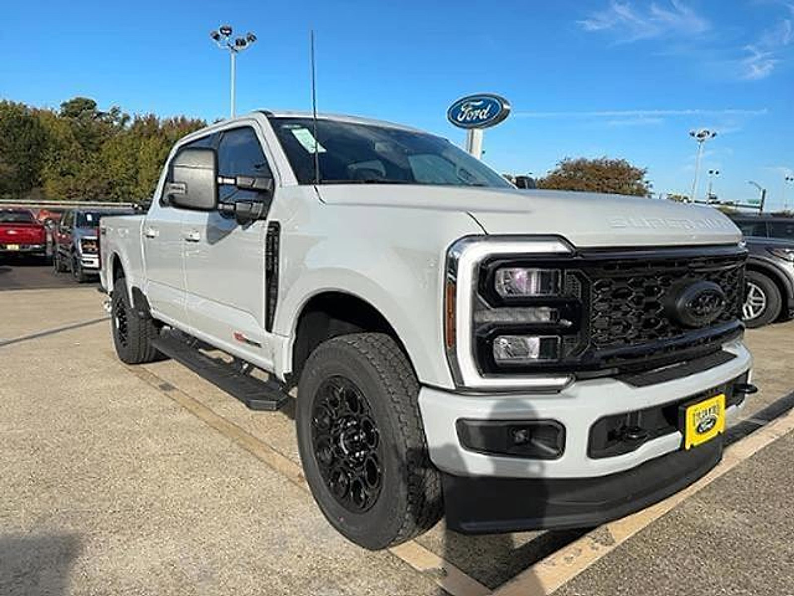 New 2026 Ford F250 XLT w/ XLT Premium Package AWD/4WD image 1