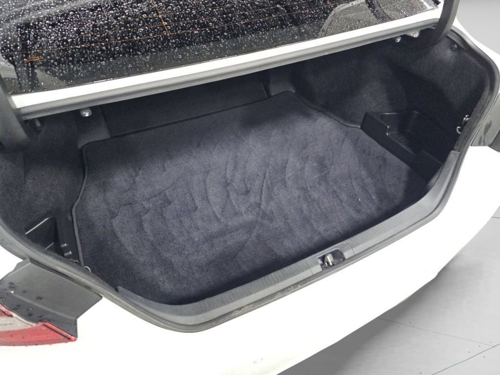 Used 2023 Toyota Camry XSE w/ Navigation Package image 29