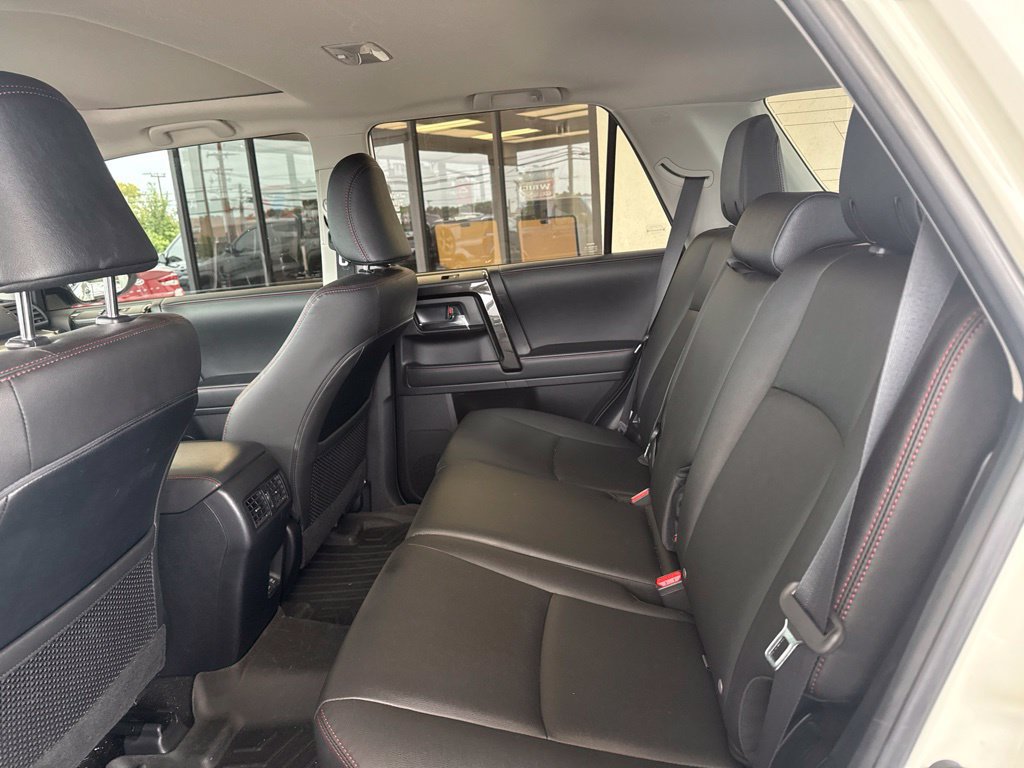 Used 2021 Toyota 4Runner Venture w/ Moonroof Package AWD/4WD image 13