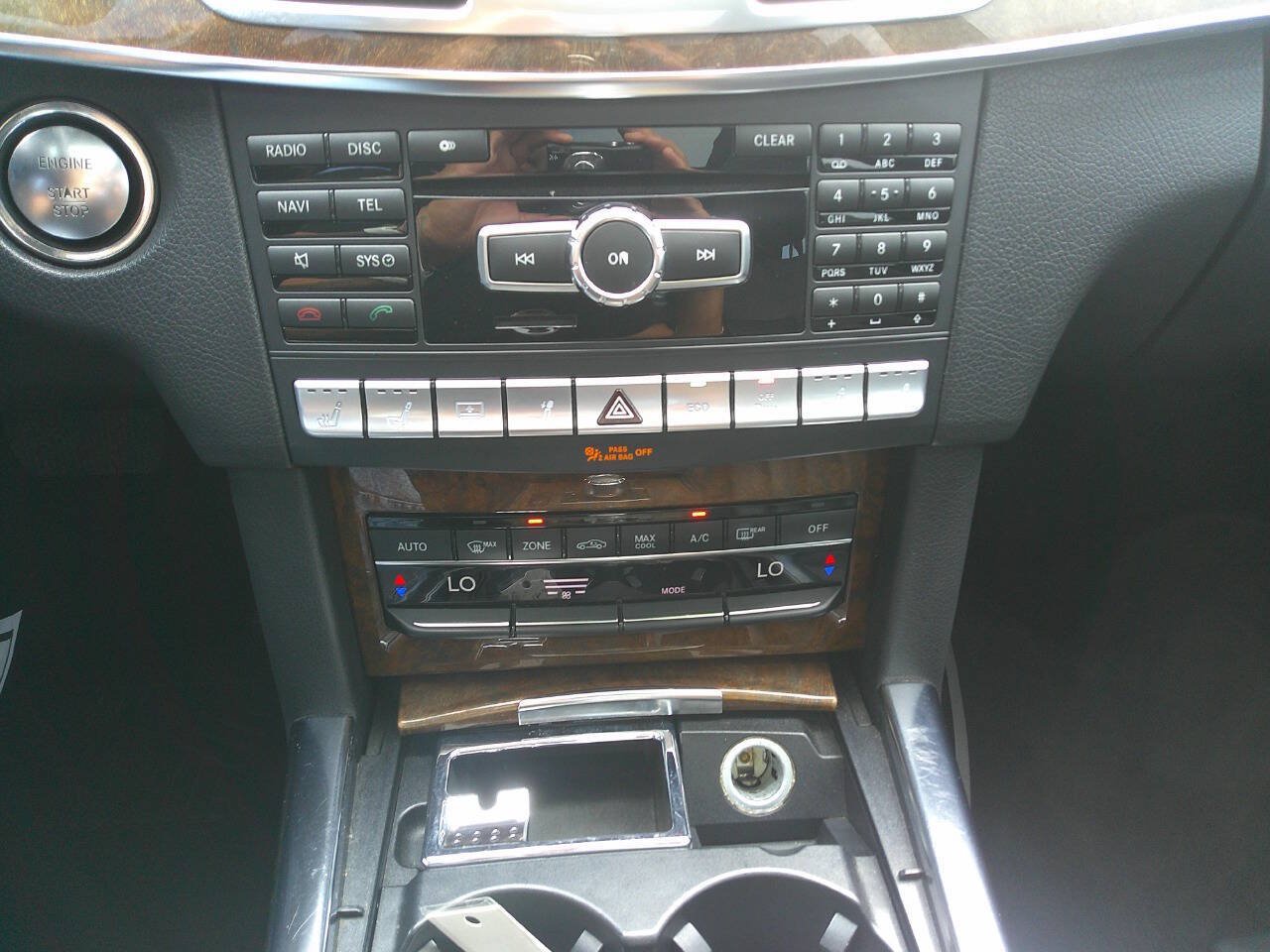 Used 2014 Mercedes-Benz E 550 4MATIC Sedan w/ Premium 1 Package image 23