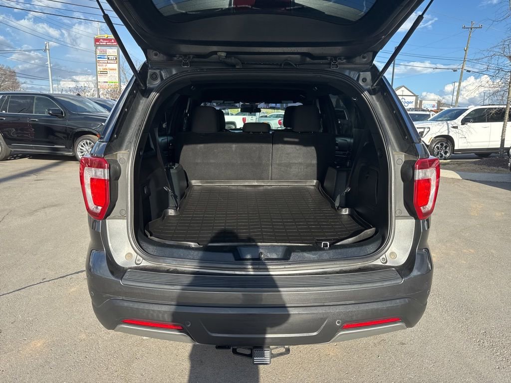 Used 2019 Ford Explorer XLT image 27