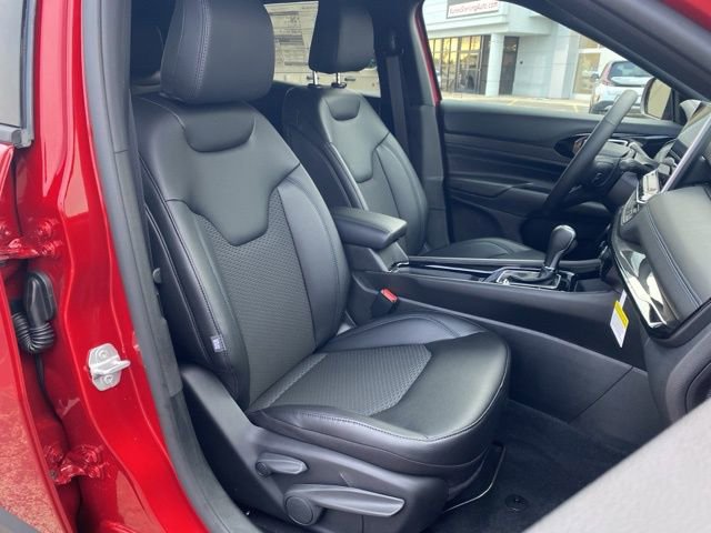 New 2026 Jeep Compass Altitude image 8