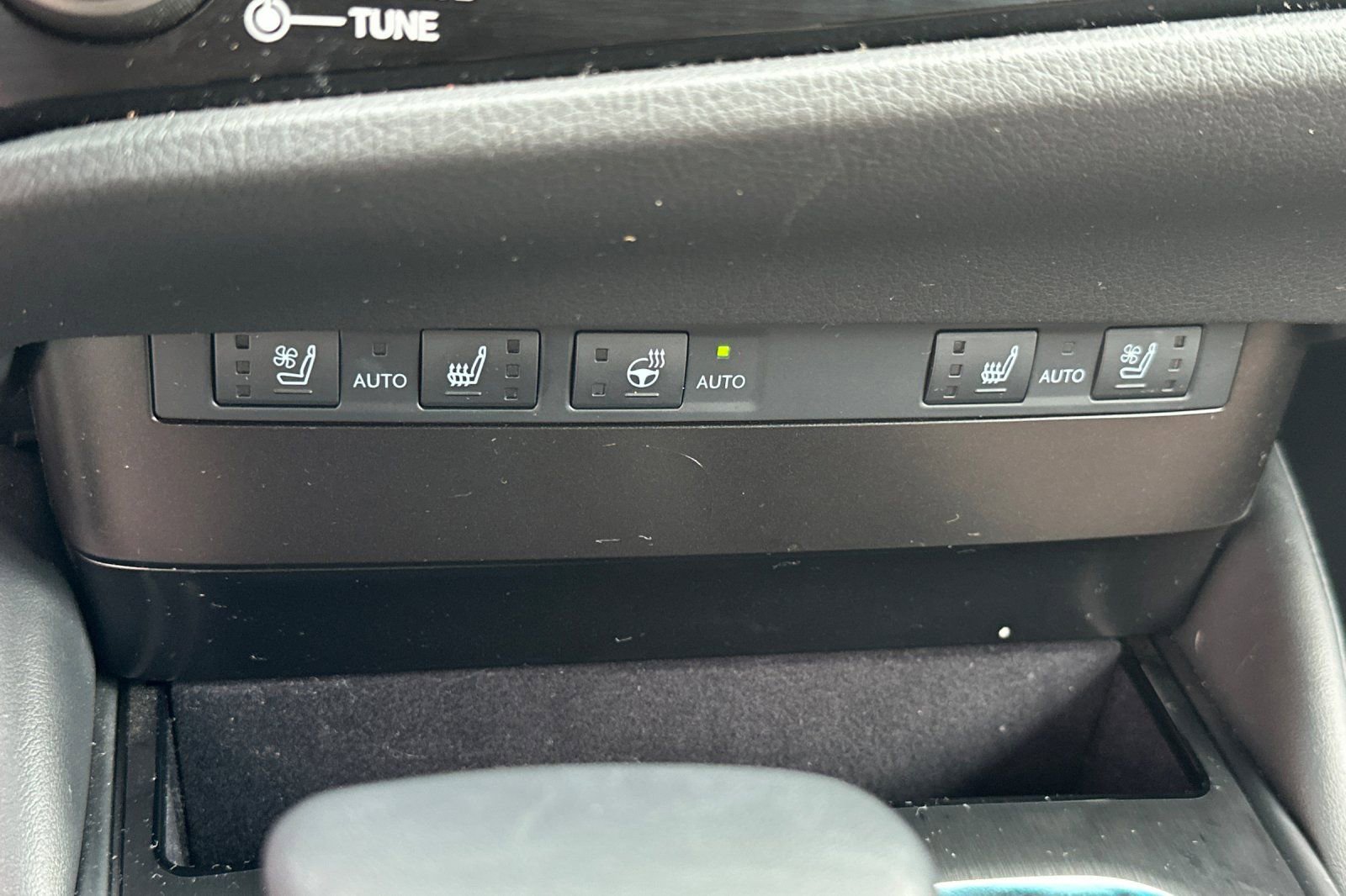 Used 2025 Lexus ES 350 w/ Premium Package FWD image 32
