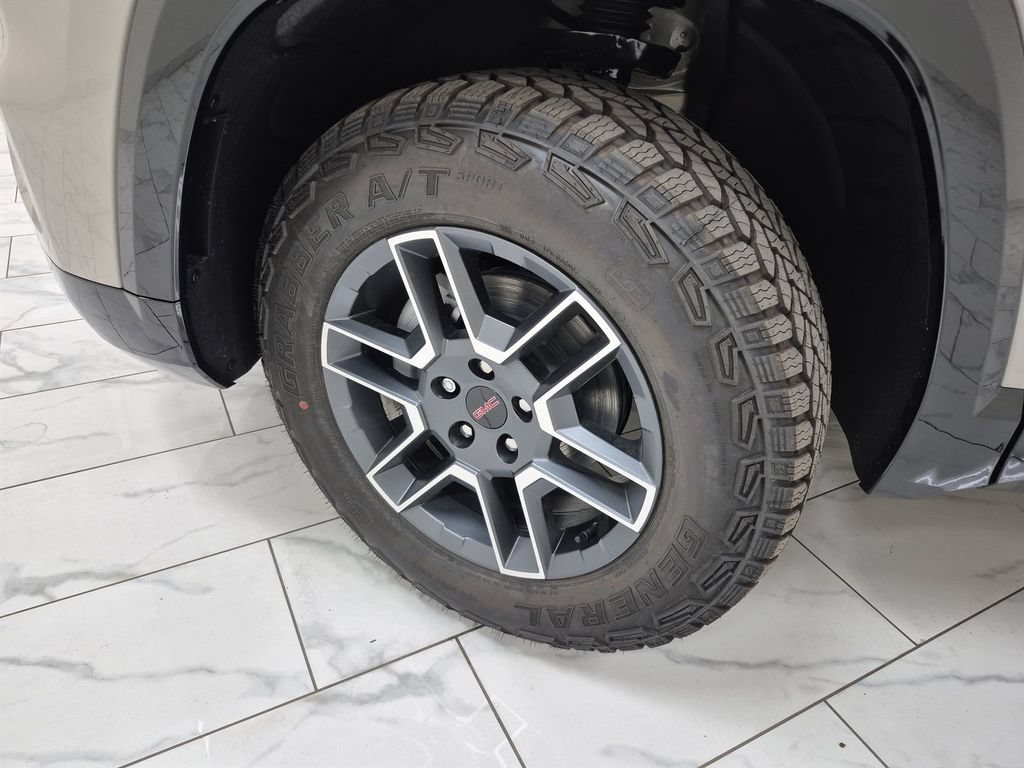 New 2026 GMC Terrain AT4 w/ Technology Package II AWD/4WD image 34