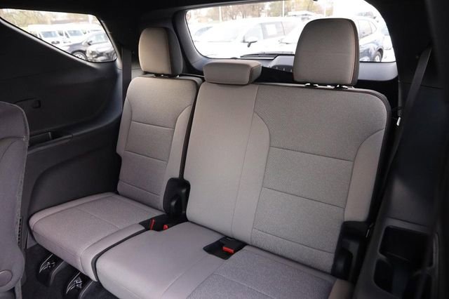 Used 2025 Chevrolet Traverse LT w/ LPO, Floor Liner Package image 11
