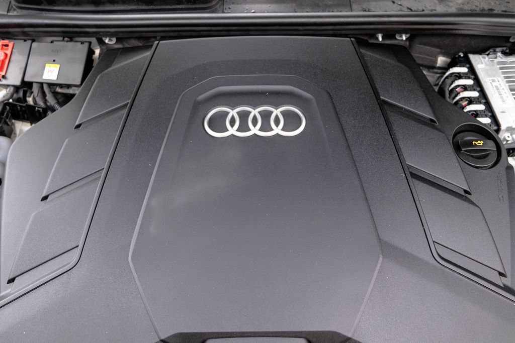 Used 2025 Audi Q7 3.0T Premium Plus AWD/4WD image 34