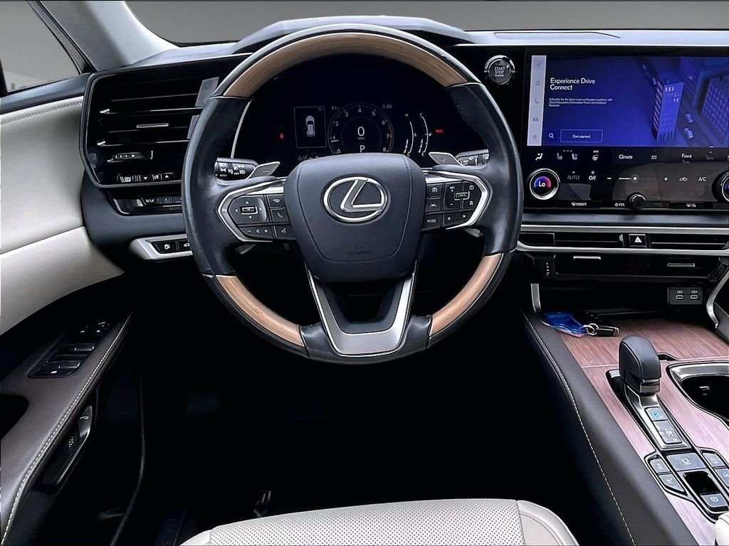 Used 2023 Lexus RX 350 Premium w/ Accessory Package AWD/4WD image 17