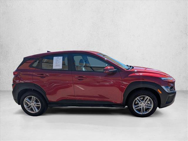 Used 2023 Hyundai Kona SE video 4