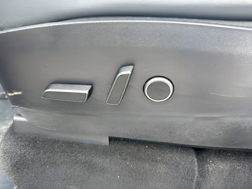 Used 2021 Tesla Model Y Long Range image 10