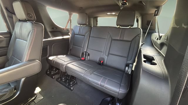 Used 2024 Chevrolet Suburban RST w/ Luxury Package AWD/4WD image 33