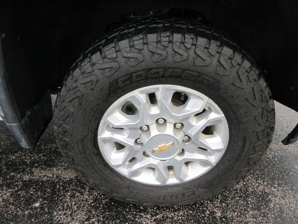 Certified 2021 Chevrolet Silverado 2500 LT w/ Fleet Comfort Package AWD/4WD image 9