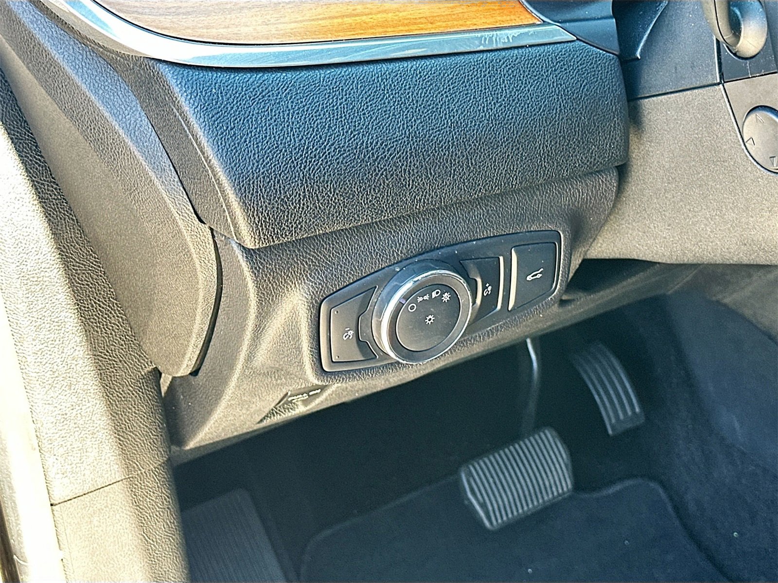 Used 2017 Lincoln MKC Select image 10