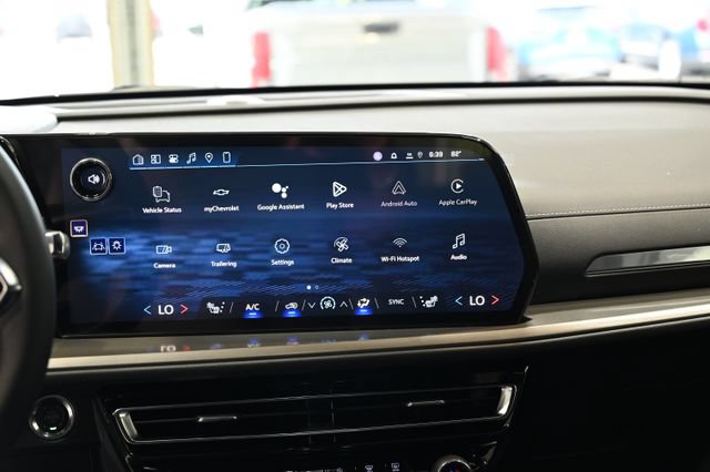 New 2026 Chevrolet Traverse LT w/ Driver Confidence Package FWD image 16