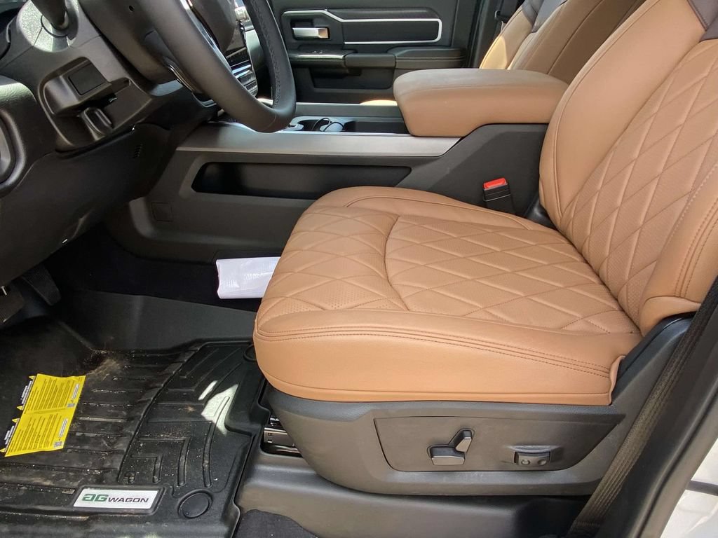 New 2026 RAM 3500 Big Horn AWD/4WD image 42
