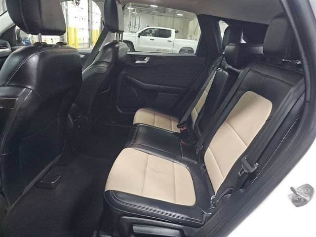 Used 2022 Ford Escape Titanium w/ Titanium Elite Package AWD/4WD image 4