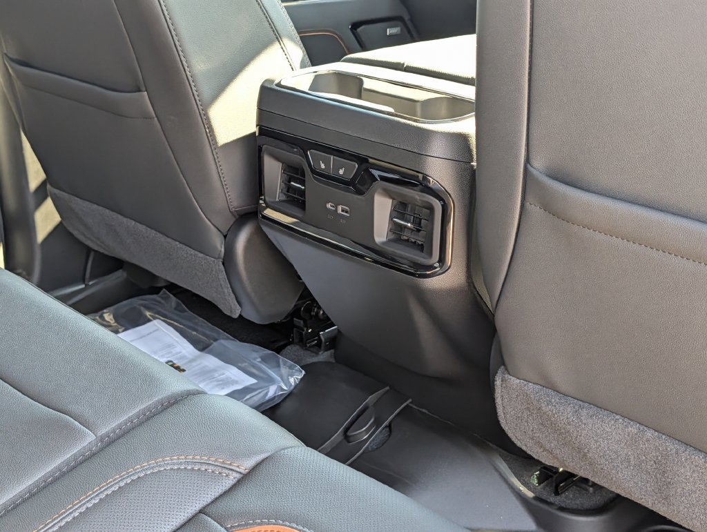 New 2026 GMC Sierra 2500 AT4 w/ AT4 Premium Plus Package AWD/4WD image 31