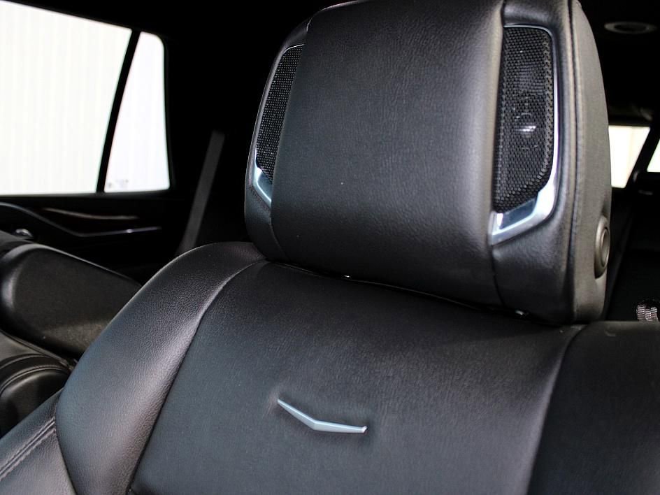 Used 2022 Cadillac Escalade Luxury image 29