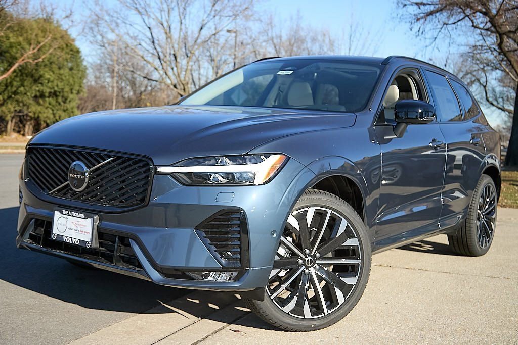 New 2026 Volvo XC60 B5 Ultra w/ Protection Package Premier image 2
