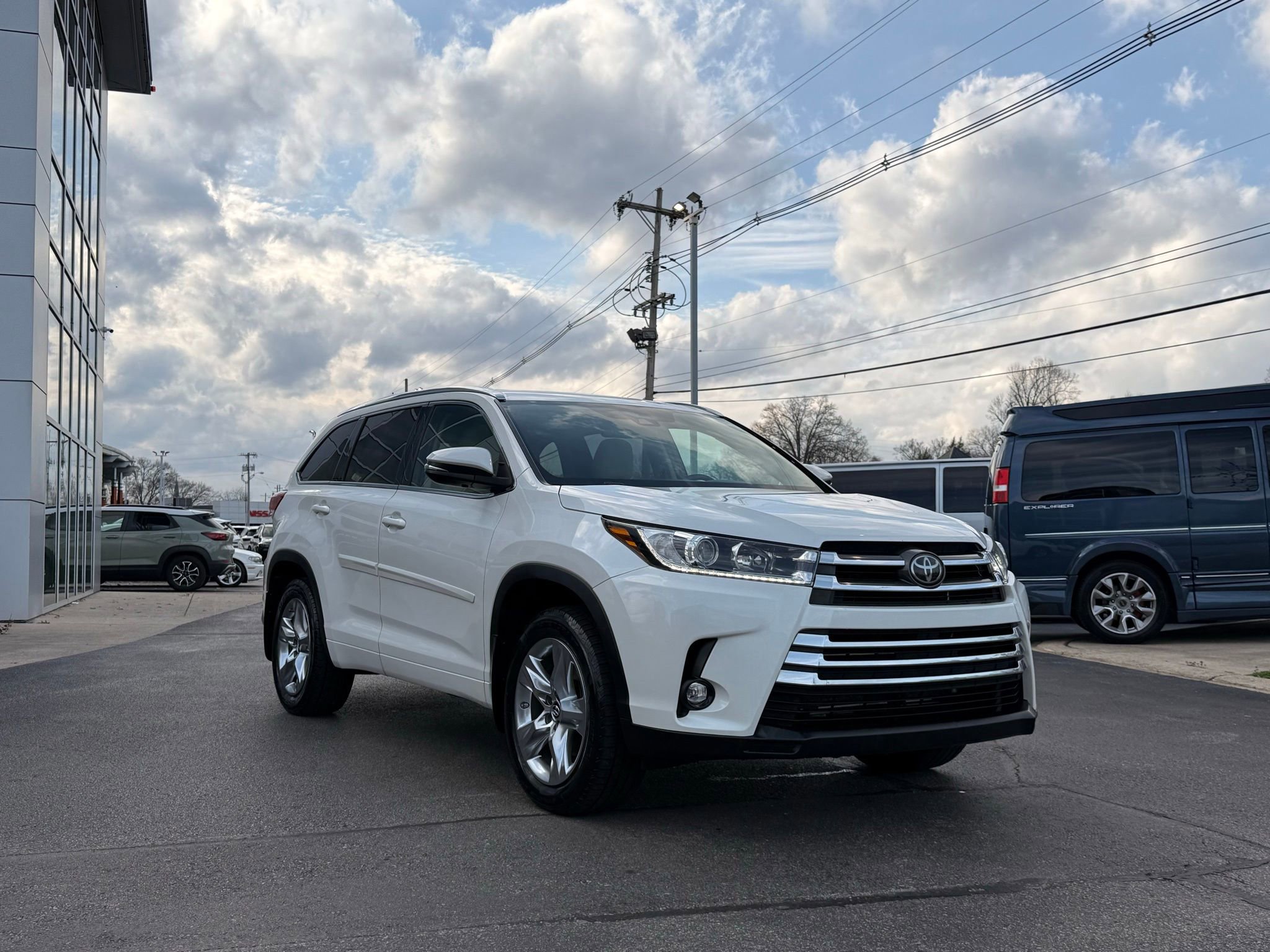 Used 2019 Toyota Highlander Limited AWD/4WD image 15