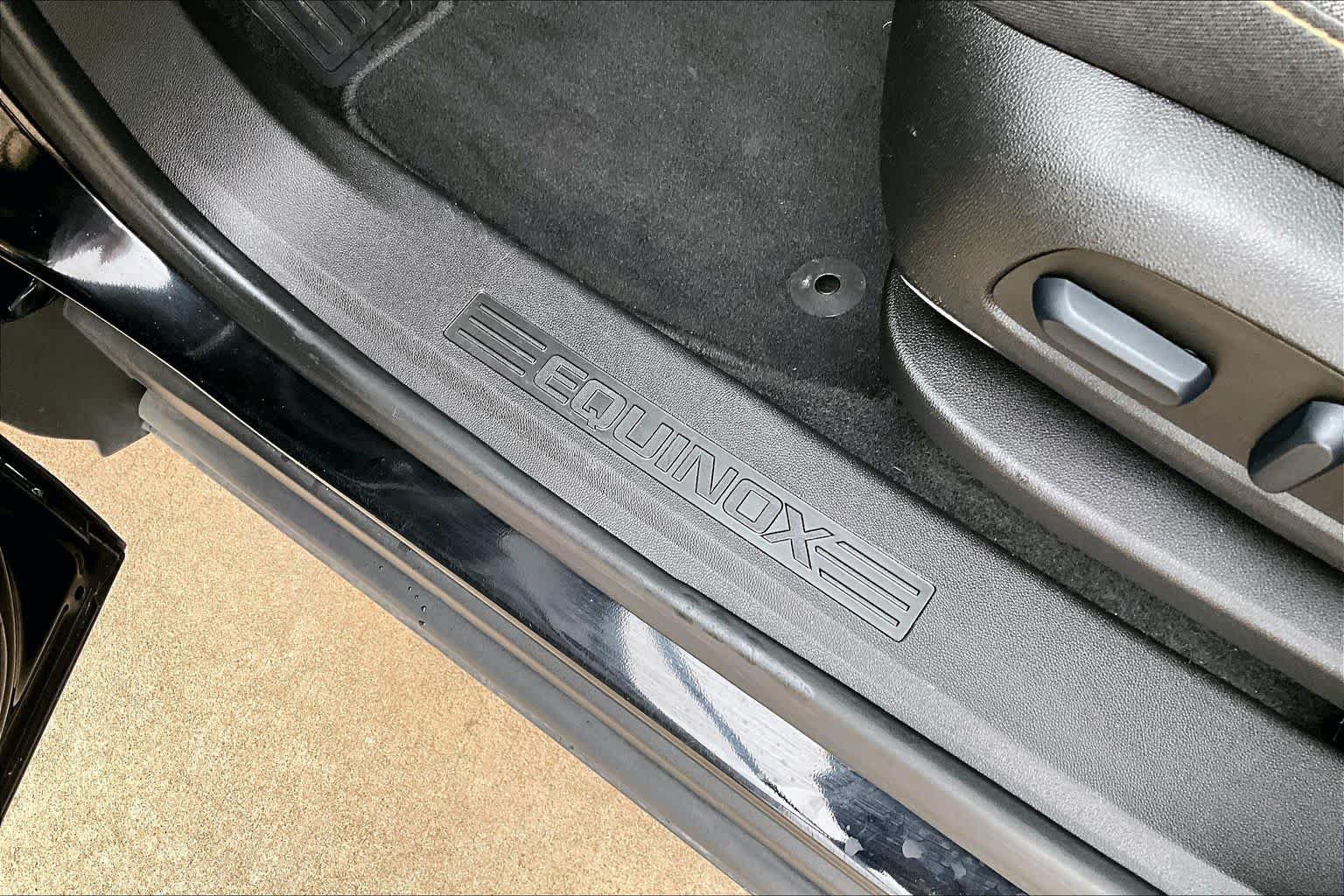 Used 2023 Chevrolet Equinox LT FWD image 33